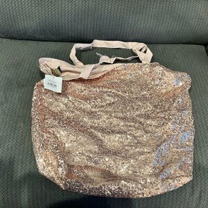 Rose Gold Sequin Tote Bag with Glamorous Shimmer